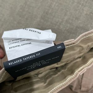 40L mens banana republic pants . Air-force Khaki color .